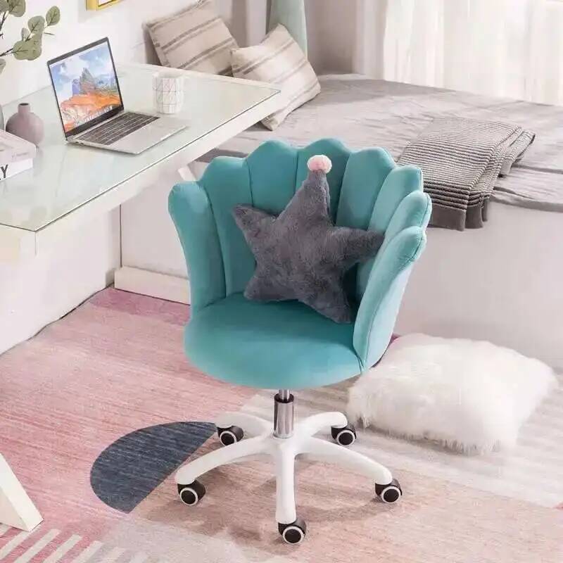 背もたれ付きシンプルモダン会社用回転式ソフトベルベットチェア - Office Furniture Company のレビューと価格